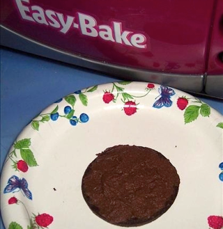 Illustration for article titled The Untold History of the Easy-Bake Oven